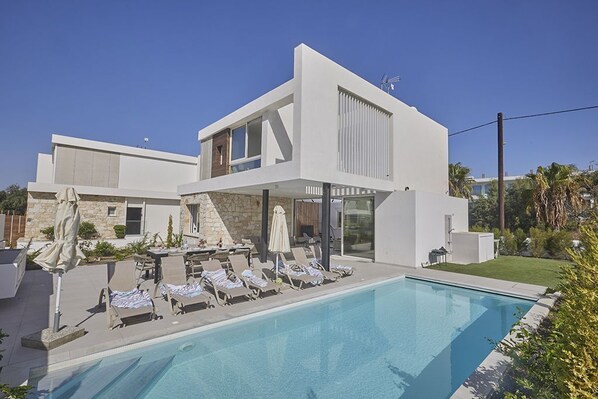 Villa KB1, New, Luxury 5BDR Ayia Napa Villa, Close to Nissi Avenue