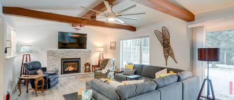 North Pole Vacation Rental | 3BR | 2BA | 1,500 Sq Ft | Step-Free Access