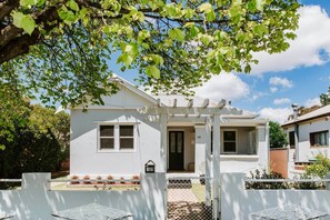 Set among manicured gardens, this home combines classic and modern features to create a true country retreat.
