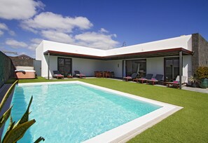 Luxury Los Mojones Villa | Short Walk to Old Town | Private Heated Pool | Villa Los Mojones Angie | Puerto Del Carmen