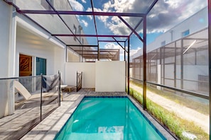 Eigener Pool
