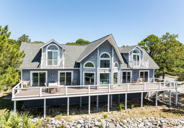 727 Seahorse Road