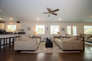 Upstairs Living Area