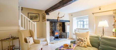 Cub Cottage Sitting Room - StayCotswold