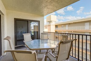 Private Balcony | Outdoor Dining Area | Near Beach