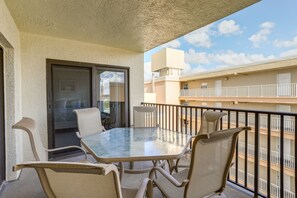 Private Balcony | Outdoor Dining Area | Near Beach