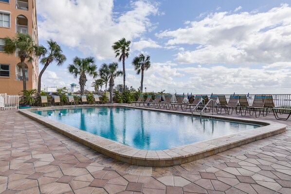 Madeira Beach Vacation Rental | 2BR | 2BA | 1,005 Sq Ft | Step-Free Access