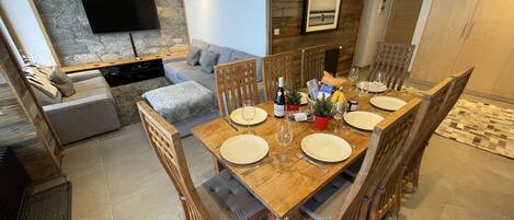 Spacious dining area for 8 people 

