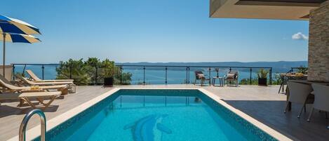 Seaview Villa Matea with 4 en-suite Bedrooms, Whirlpool, Sauna, Private pool
