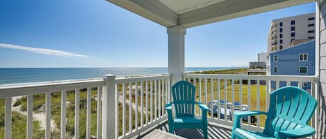 North Myrtle Beach Vacation Rental | 3BR | 2BA | Stairs Required | 1,200 Sq Ft