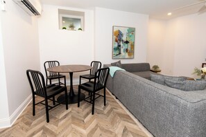 333EWashington_057