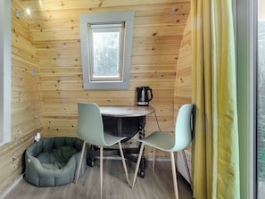 Open plan living space | Robin - Cow & Plough, Oadby