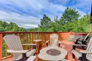 Relax by the Firepit in the upper deck