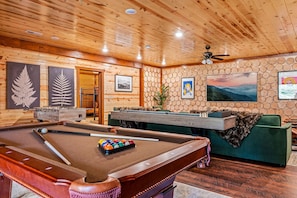Spielezimmer