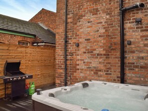 Hot tub | Ashley Place, Southport