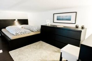 Bedroom (2)