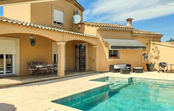 pool