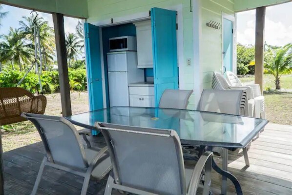Outdoor dining