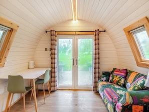 Open plan living space | Barn Owl - Cow & Plough, Oadby
