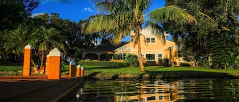 Winter Haven Vacation Rental | 4BR | 3.5BA | Stairs Required | 3,300 Sq Ft