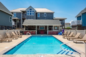 NH387B: Ocracoke Cottage | Community Pool