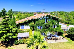 Grande maison familiale transformée en gîtes