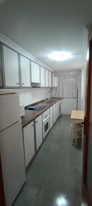 Kitchen (2)
