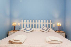 Double bed (2)