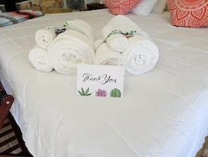 Every guest receives a towel bundle with a chocolate!