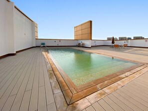 Rooftop pool