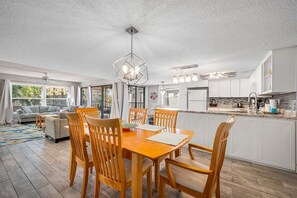 Dining room with seating for 6