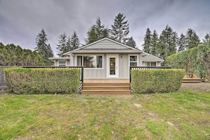 Home Exterior | Deck | Wooded Yard