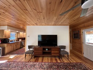 #1 Fox's Den - Fox's Den Living Rm TV