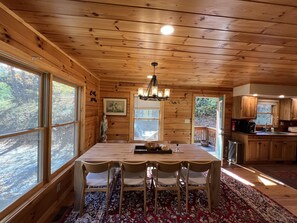 #1 Fox's Den - Fox's Den Dining Area