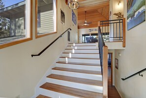 Split Level Entry, Head Upstairs