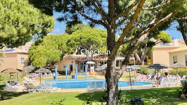 Apartment in Albufeira with one bedroom for 4 people, with pool
