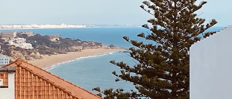 sea view and short walking distance to Pescadores beach 