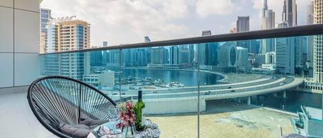 Balcony w/ Burj Khalifa & Pool Views