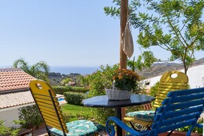 Outdoor sitting area
