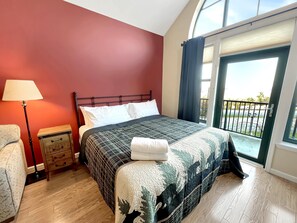 Nice king bed with designer quilt