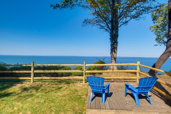 Montross Vacation Rental | 4BR | 3.5BA | 3,792 Sq Ft | 2 Steps to Enter