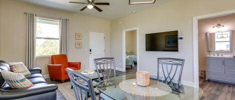 Englewood Vacation Rental | 2BR | 2BA | 900 Sq Ft | 1 Step to Access