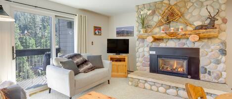 Big Sky Vacation Rental | 1BR | 2BA | 890 Sq Ft | Stairs Required