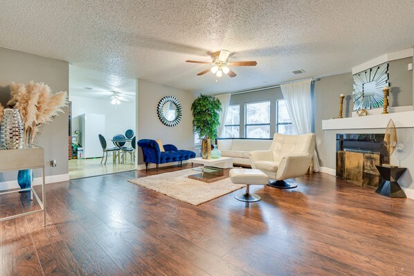 Arlington Vacation Rental | 4BR | 2.5BA | 3,688 Sq Ft | Stairs Required