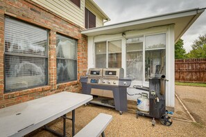 Fenced Yard | Pet Friendly w/ Fee