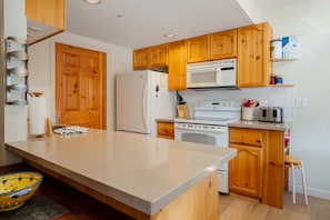 Fully equipped kitchen