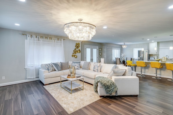 Silver Spring Vacation Rental | 4BR | 2BA | 3,611 Sq Ft | Stairs to Access