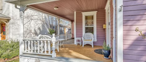 Charming storybook Victorian 😍