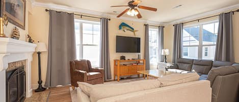 Living Area-107E Broad Marsh-Ocean City