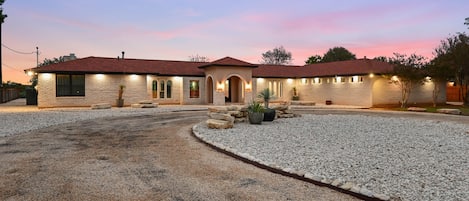 Guadalupe Bluff Mediterranean has a large circle driveway!